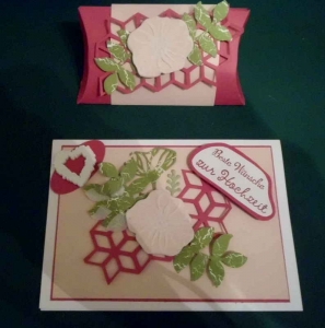 Handgemachtes Set zur Hochzeit, bestehend aus einer romantischen Karte und einer dazu passenden Pillowbox. - Handarbeit kaufen
