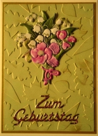 Hübsche selbstgestaltete, geprägte Karte mit einem Blumenstrauß - Handarbeit kaufen