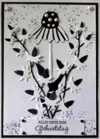 Selbstgestaltete Karte in schwarz/weiß mit Blume zum Geburtstag