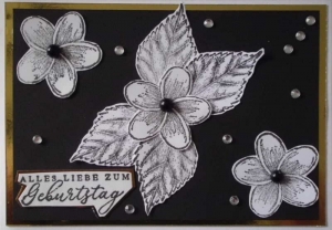 Selbstgestaltete, schlichte florale Karte in schwarz weiß zum Geburtstag - Handarbeit kaufen
