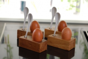 2 Stck. Eierbecher mit Löffel - Handarbeit kaufen