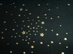 Sterne Stern  schwarz Digitaldruck Hofmann  Golddruck edel  elegant   Baumwolle Patchworkstoff 