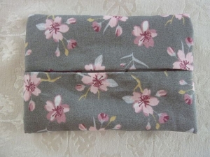 Wende-Taschentücher Tasche genäht aus Baumwollstoffen mit Blüten und Pusteblumen kaufen * TaTüTa* Kosmetiktäschchen ~ griffbereite Taschentücher 