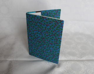 Notizbuchhülle, Kalenderhülle A5 - Blümchen auf blau