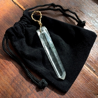 Bergkristall Anhänger aus Messing - Wire Wrapping