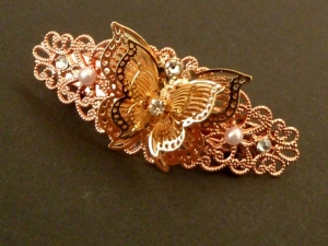 Kleine Haarspange mit 3D Schmetterling in rotgold Geschenkidee Frau - Handarbeit kaufen