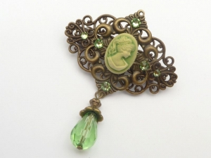 Kleine Haarspange mit Kamee in grün bronze festlicher Haarschmuck Vintage Stil Geschenk Frau - Handarbeit kaufen
