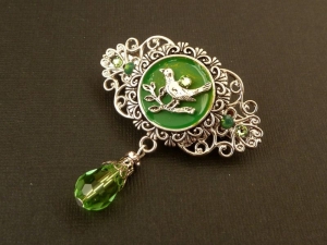 Kleine Haarspange mit Vogel auf Zweig grün silber Emaille Haarschmuck Geschenk Frau - Handarbeit kaufen