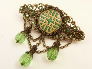 Haarspange mit keltischen Knoten Irland Haarschmuck grün bronze Geschenk Frau - Handarbeit kaufen