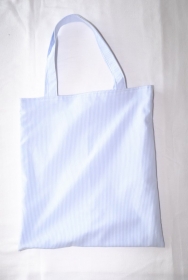 Stoffbeutel Stofftasche hellblau mit feinen weißen Streifen - Handarbeit kaufen