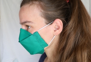 Mund-Nasen-Maske, Farbe grün, Nasenbügel, medizinisches Baumwoll-Mischgewebe, robust, 2-lagig 