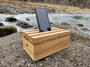 Ladestation aus Holz für Smartphone und Tablet - Ladebox aus Eiche