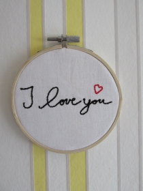 Stickbild im Stickrahmen: Ich liebe dich -handgemachte Geschenke 7679.181019.205747_img_1612