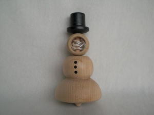 Ein Schneemann-Schnurkreisel aus Holz, gedrechselt, kaufen - Handarbeit kaufen