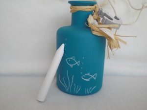 Eine kleine blaue Dekoflasche, Vase, maritim dekoriert, zum Beschriften, kaufen  