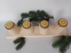 Die nachhaltige Variante: Adventskranz aus Holz mit gedrechselten Teelichthaltern und Gläschen mit Bienenwachsteelichtern kaufen  - Handarbeit kaufen