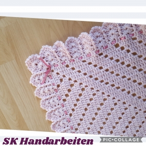 Baby-Decke -elegant- mit Satinband in rosa - 85*85 cm