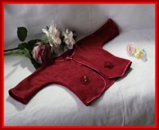 Babyjäckchen Organzablüten mit Rosenblüten (Nur die Jacke nicht die Deko)