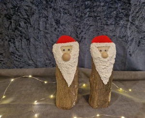 Weihnachtsmänner aus Holz handgemachter toller Hingucker für die Weihnachtszeit 
