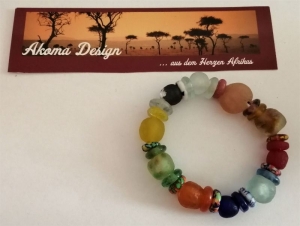 Tolles Armband aus handgefertigten afrikanischen Glasperlen in aufregenden Farben 