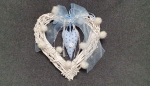 Rattankranz in Herzform mit Beleuchtung - weiß und blau - mit Liebe ♥ genäht, gehäkelt und dekoriert von Manuela Neuwöhner - kaufen  - Handarbeit kaufen