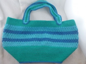 handgehäkelte Tasche in pertrol und blau aus reiner Baumwolle kaufen - Handarbeit kaufen