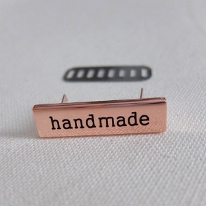 Handmade Label aus Metall, rosegold, für Taschen, Geldbörsen  - Handarbeit kaufen