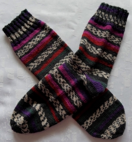 handgestrickte Socken Gr. 36/37 in bunt gestreift - Handarbeit kaufen