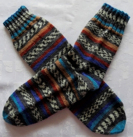 handgestrickte Socken Gr. 36/37 in bunt gestreift - Handarbeit kaufen