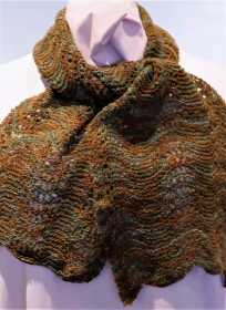 Handgestrickter Lace-Schal in Braun / Grün - Handarbeit kaufen