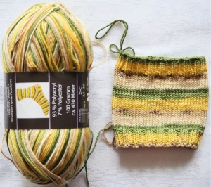 Socken in Wunschgröße für Wollallergiker gelb/grün