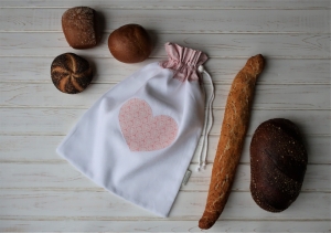 ♡ Brotbeutel aus Vintage-Stoff ohne Chemie zum Einkaufen von Brot und Brötchen mit einem ♡ für die Umwelt