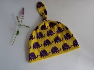 Babymütze Knotenmützchen in gelb mit lila Elefanten - Geschenk fürs Baby ♡♡ Gr. 62/68 - Handarbeit kaufen