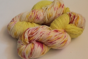 Handgefärbte Wolle Merino-Seide-Leinen Nr. 326 für Socken und mehr von Farbenspielerei