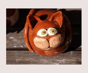 braune keramik Katze