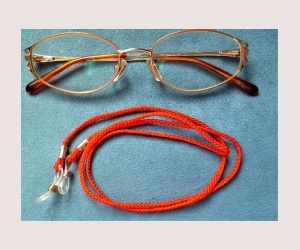 Brillenband in rot